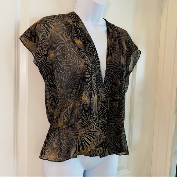 Silk Chiffon Print Deep V Pleated Blouse Size S - Picture 7 of 13
